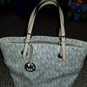 Michael Kors Vanilla Jet Set Tote